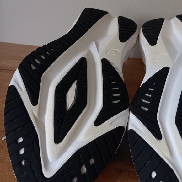 ASICS Womens Versablast 4 White Light Ube 1012B775 Size 10 Running Shoes - Picture 11 of 13